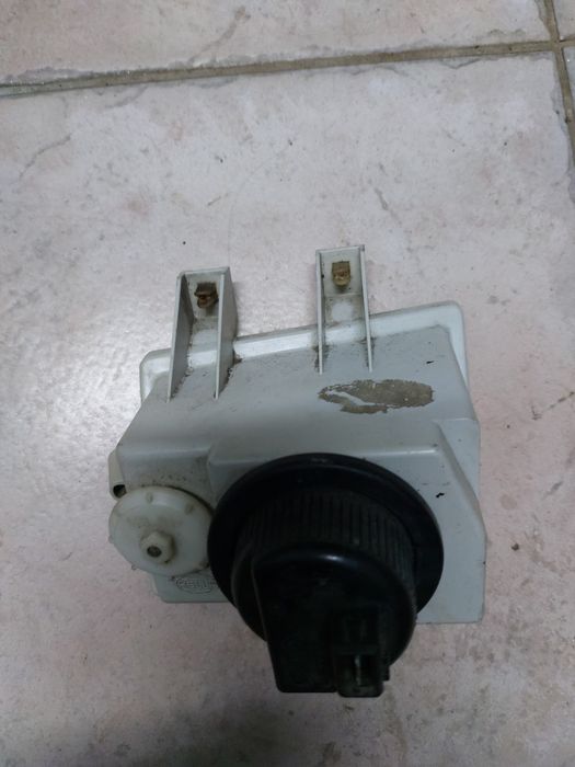 Farol nevoeiro esquero vw polo 00