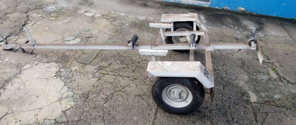 Atrelado de mota de agua