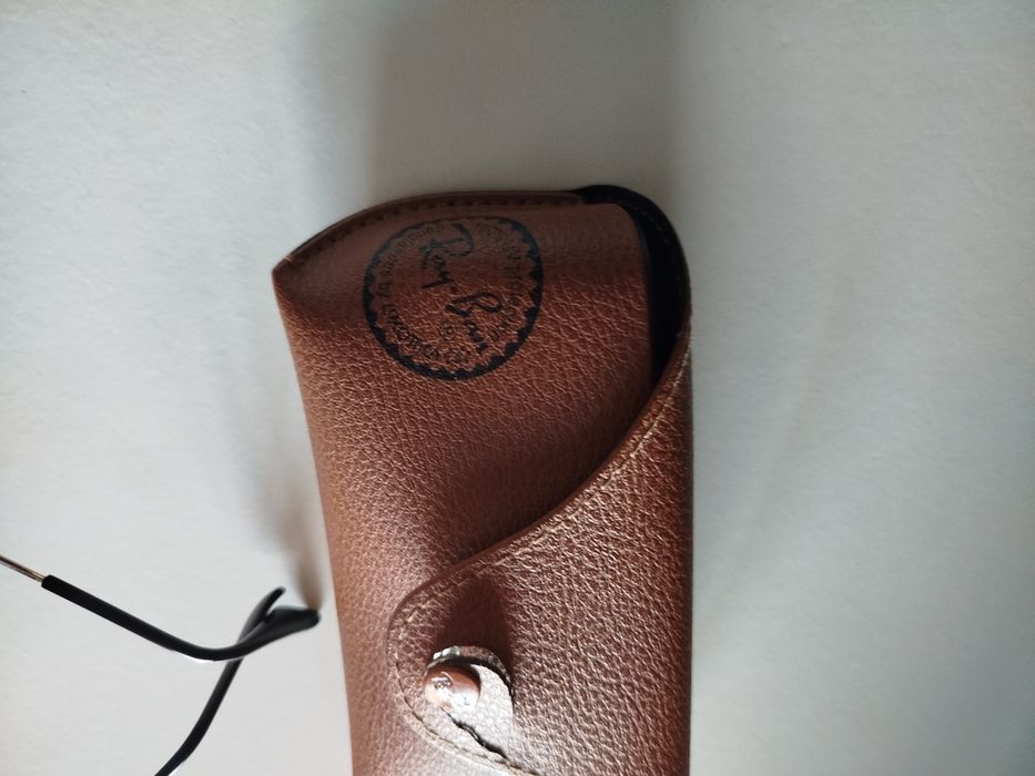 Óculos Ray ban usados algumas vezes