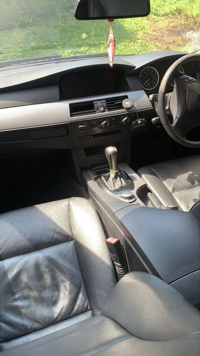 B .M.W    E 60  520 I