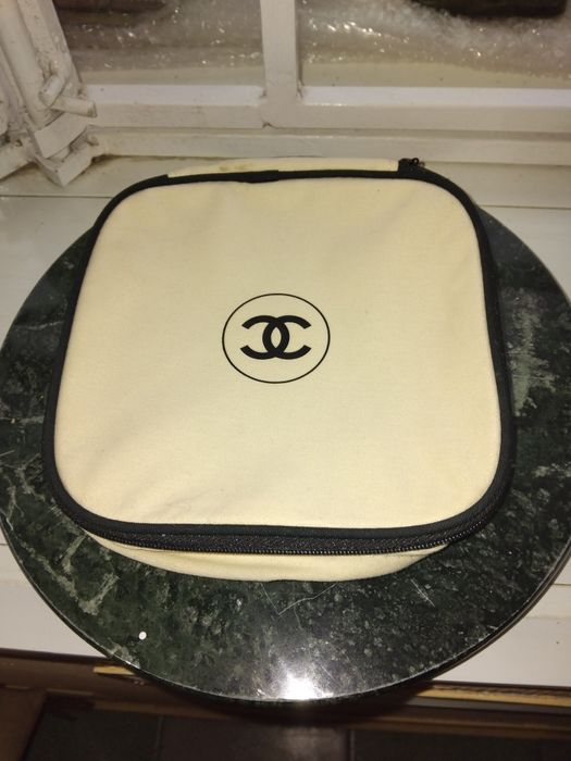 Косметичка Chanel оригинал