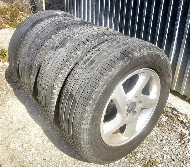Pneus e jantes 215/65R16