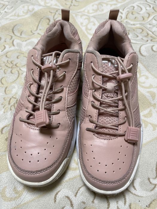 Кроссовки для девочек