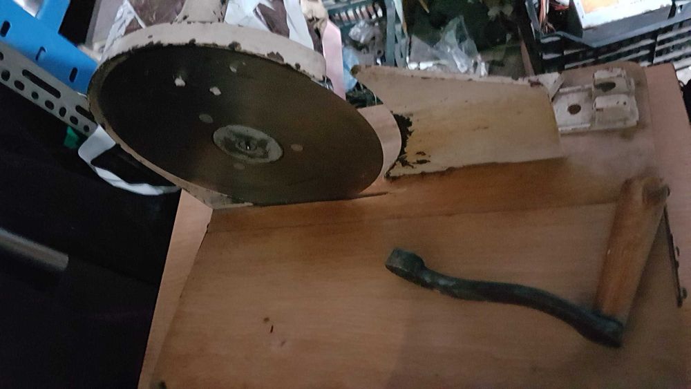 stara krajalnica do chleba pamiątka prl