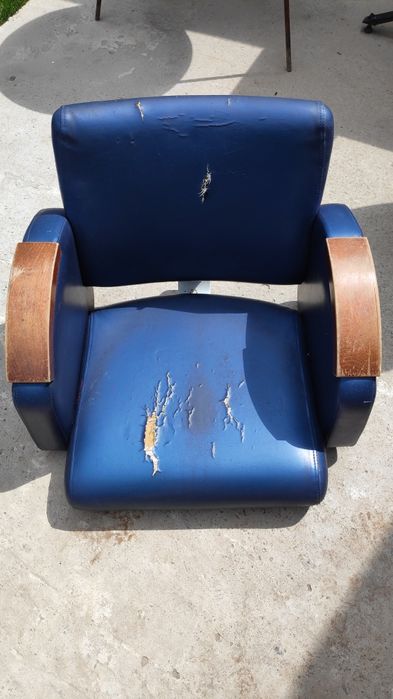 Продам перукарські крісла