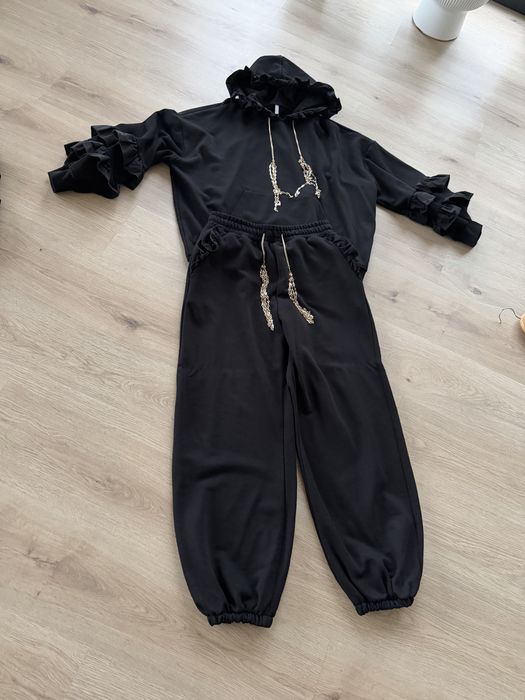 Dres Imperial czarny elegancki