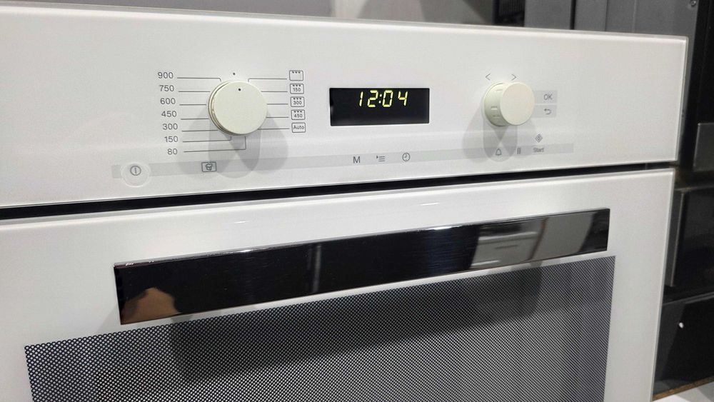Biały Zestaw Miele Mikrofala M 6262 + Piekarnik Miele H 6800 - 60 BP