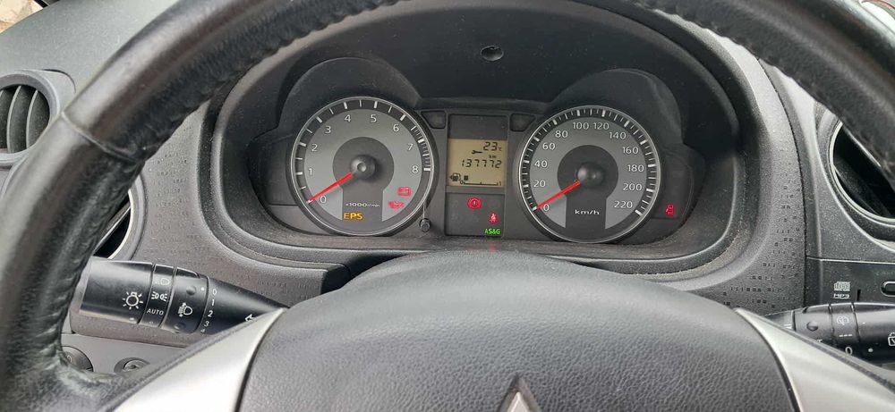 Mitsubishi Colt 1.3 - ClearTec gasolina