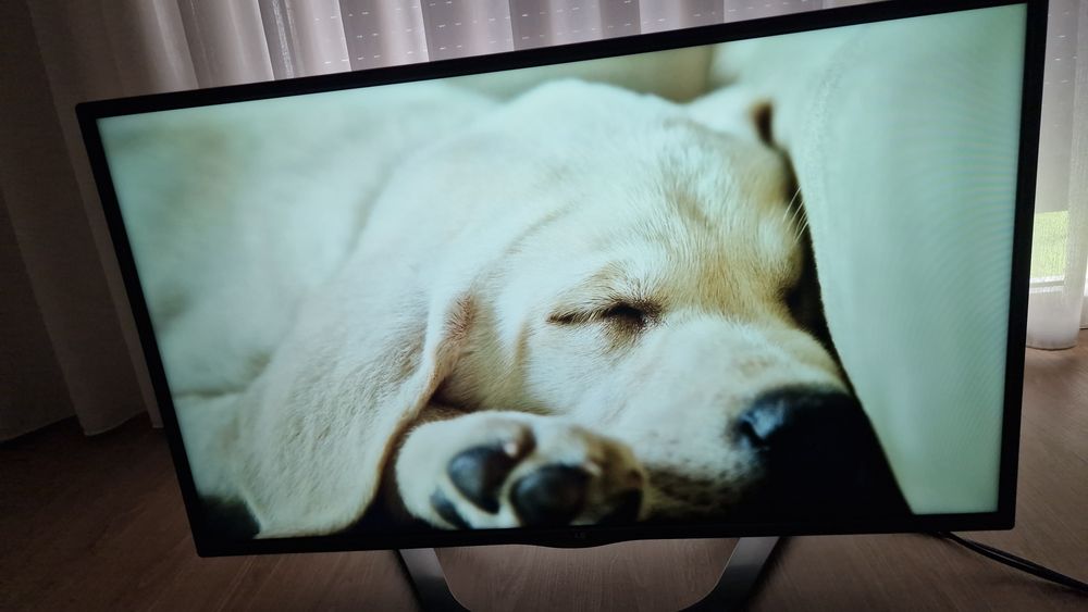 Smart TV LG 42 LED em ótimo estado