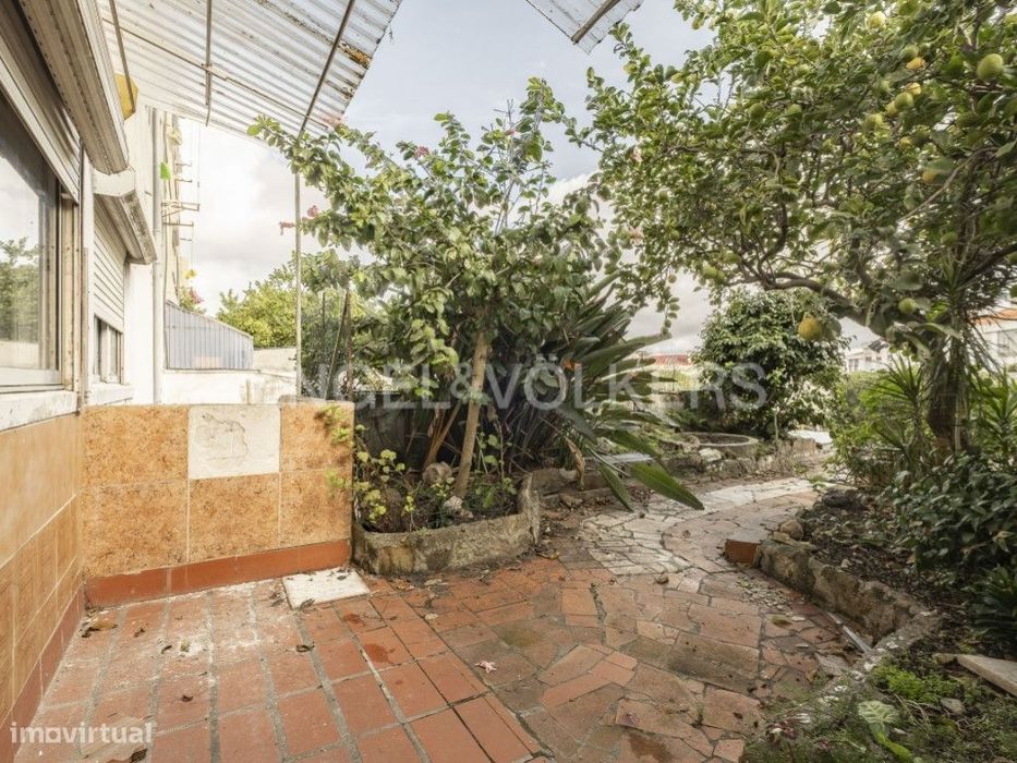T3 com garagem e logradouro exclusivo — Seixal, Arrentela E Aldeia De Paio Pires, Setúbal