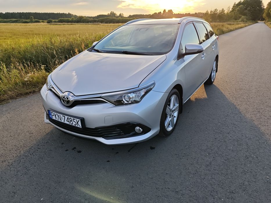 Toyota Auris, super stan, niski przebieg