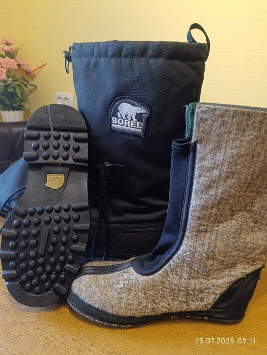 Продам зимові чоботи