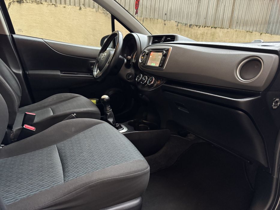 Toyota Yaris 1.0 VVT-i - Sport - Gasolina - Nacional