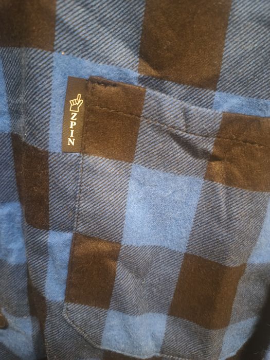 Męska granatowa flanelowa koszula na guziki z kołnierzykiem