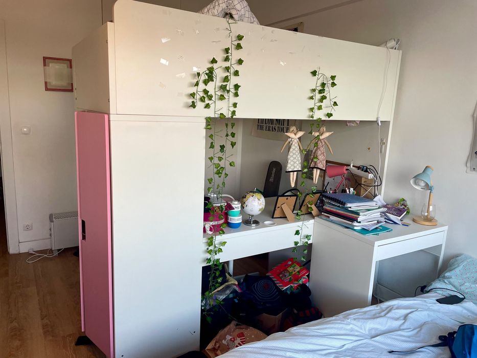 Cama alta IKEA com secretária
