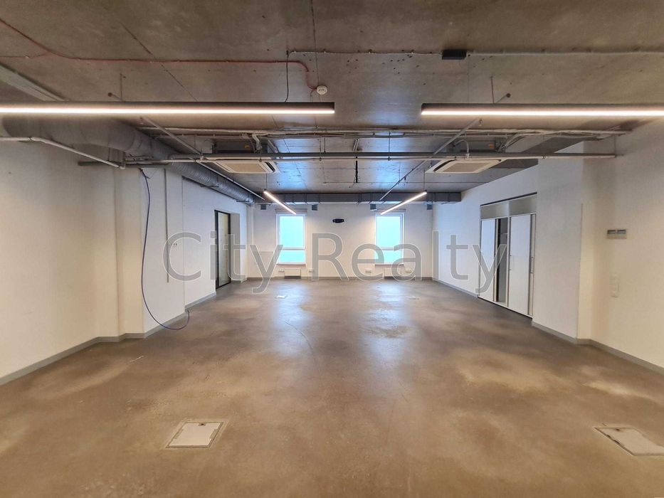 Офіс 1237 м.кв Вул. Саксаганського 70А Голосіївський метро Університет