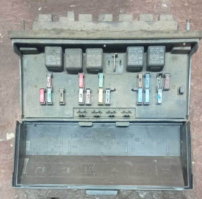 Блок предохранителей ВАЗ 2101-07,2108-99,2113-2115,2170-72,1117-19