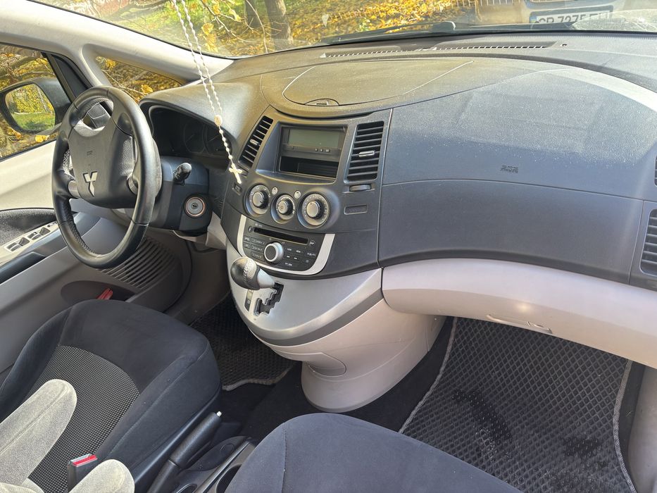 Mitsubishi Grandis