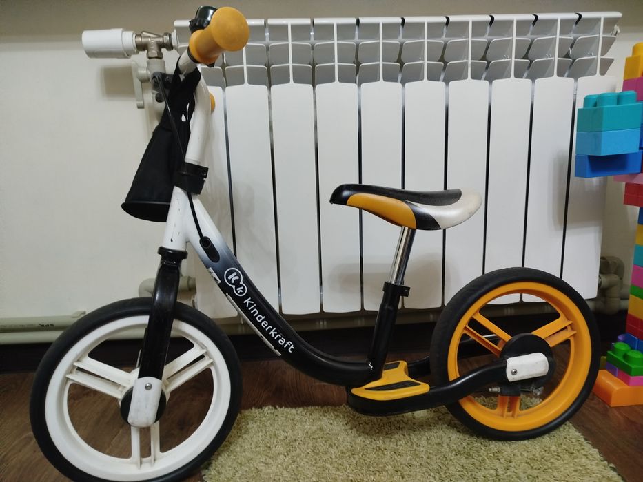 Велобіг Kinderkraft