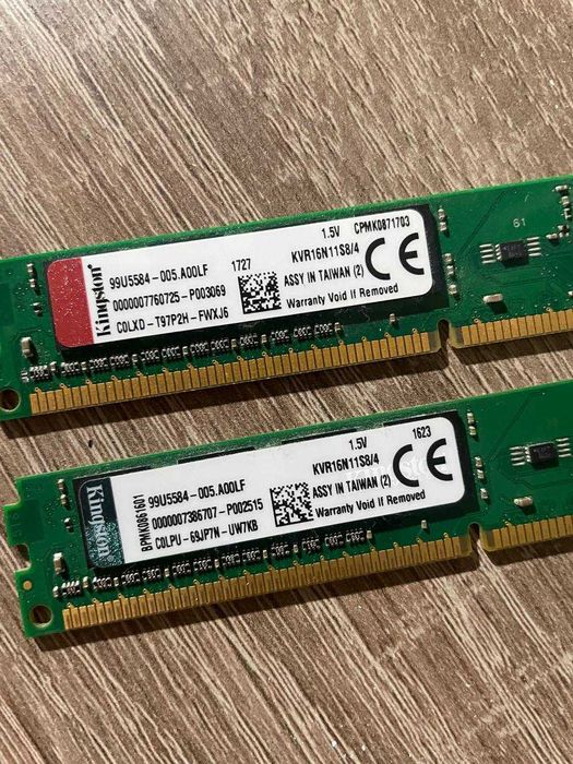 Оперативна пам'ять DDR3 на 8 ГБ та 4 ГБ від Kingston 3 шт