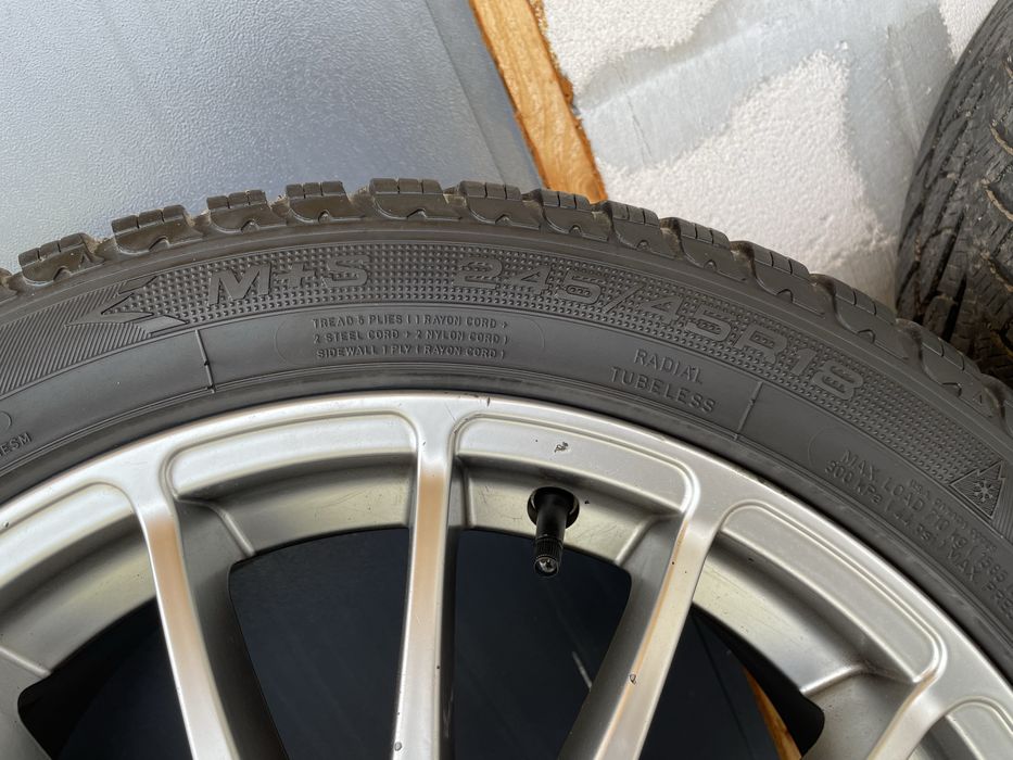 Диски з резиною на AUDI r18