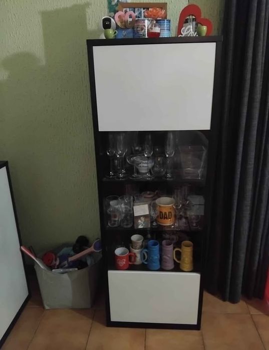 Vendo este conjunto de móveis em muito bom estado