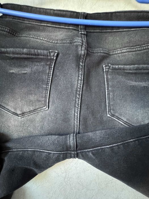 Теплі жіночі джинси в хорошому стані