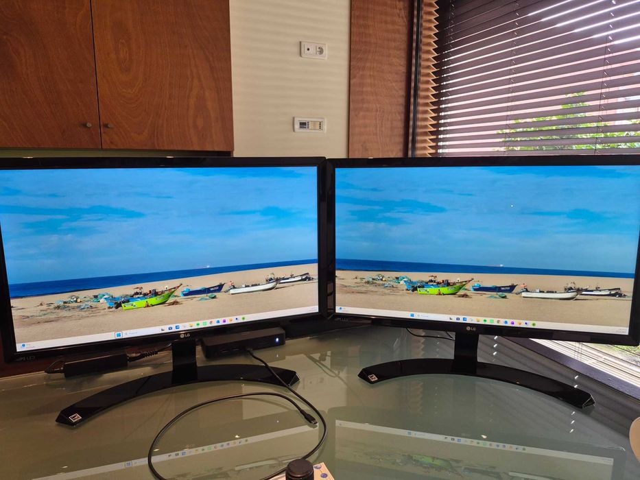 2 monitores LG LED IPS 22" Modelo 22MP58