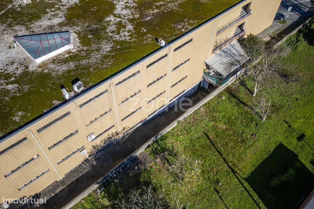 Comércio, oportunidade de investimento no Centro Comercial Barrosel...