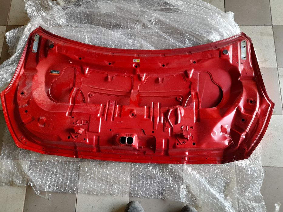 Капот Nissan Leaf ze1