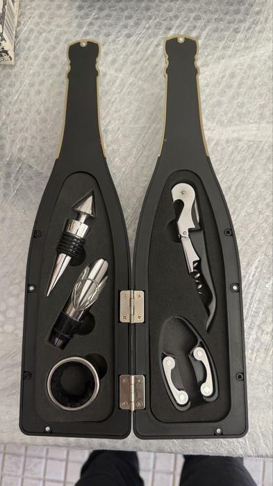 Conjunto de acessórios para vinho em garrafa