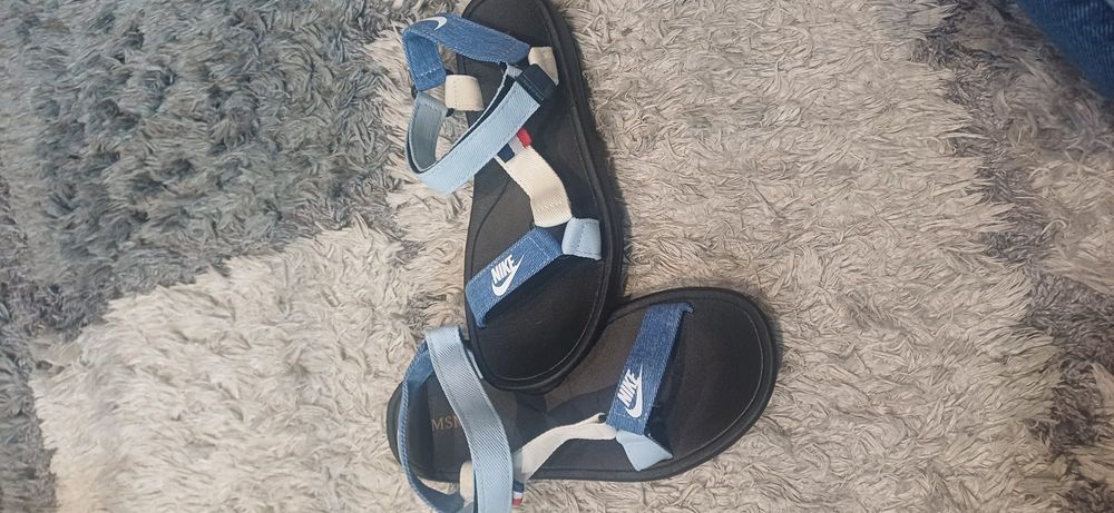 Sandały damskie nowe