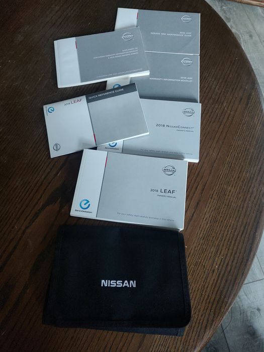 Інформаційні книжечки до Nissan Leaf 2018 року