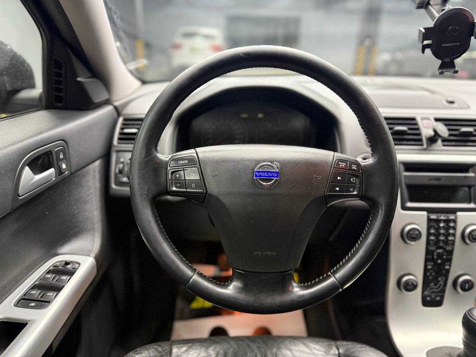 Volvo V50   2010