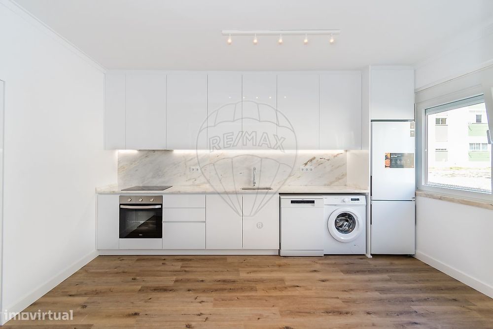 Apartamento T2 para venda — Santa Iria De Azoia, São João Da Talha E Bobadela, Lisboa