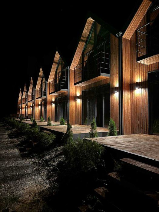 Продаю котеджне містечко в Яблуниці (Буковель). Працюючий бізнес.