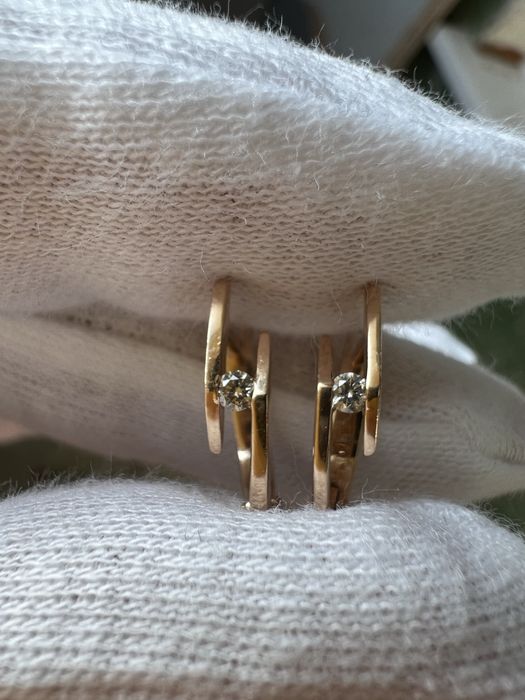 Серьги золотые с бриллиантами