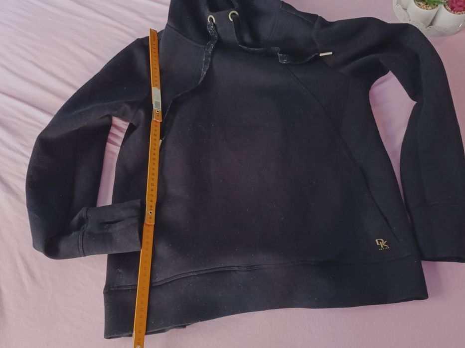 Czarna bluza dresowa z kapturem elastyczna sport active S 36