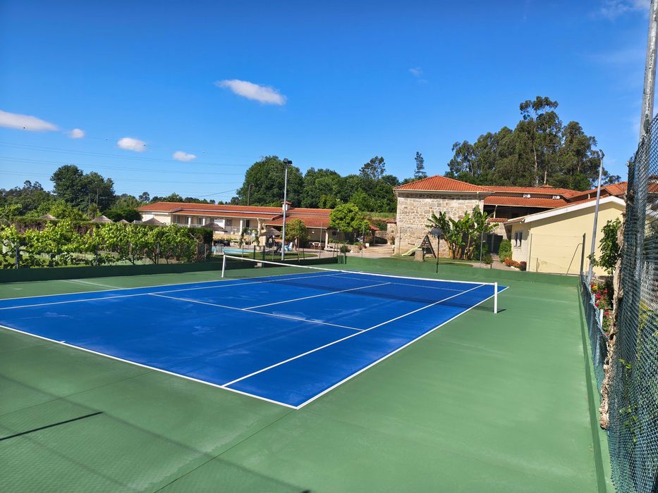Quinta Dom José - Turismo Rural no Minho com 8 quartos, piscinas e ténis