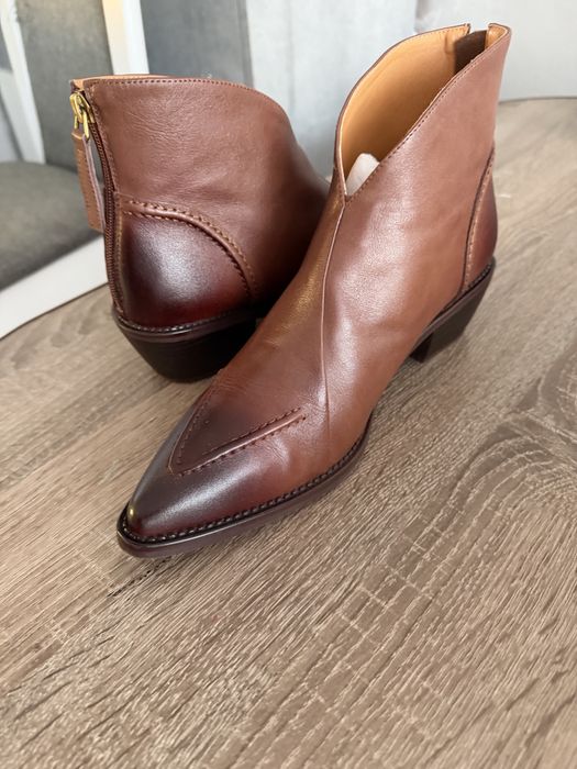 Жіночі ботильйони козаки з натуральної шкіри, розмір 37