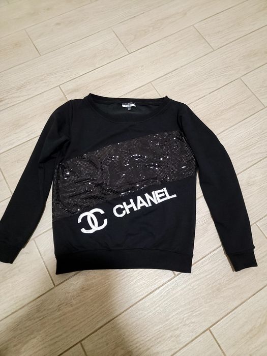Чорная в стиле  Chanel