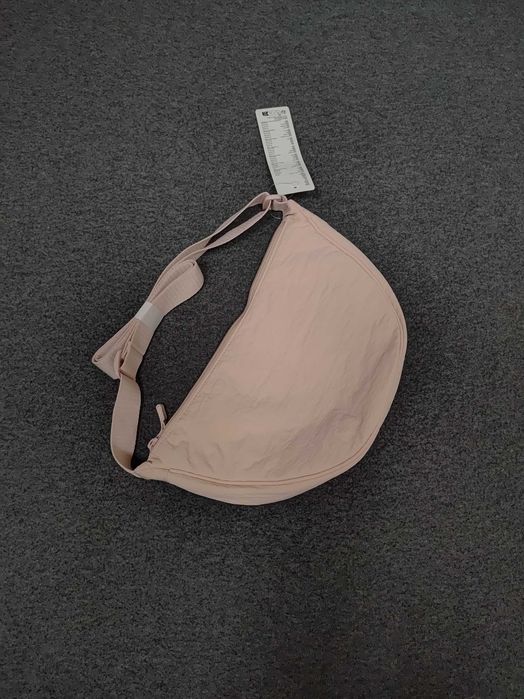 Nowa z metką nerka torebka Uniqlo w kolorze jasnoróżowym/różowym