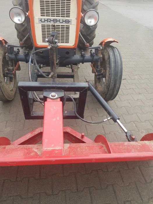 Pług do odsnieżania do ursusa c330