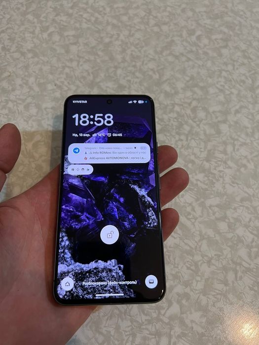 Телефон Google Pixel 8