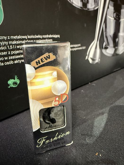 Lakier do paznokci  01