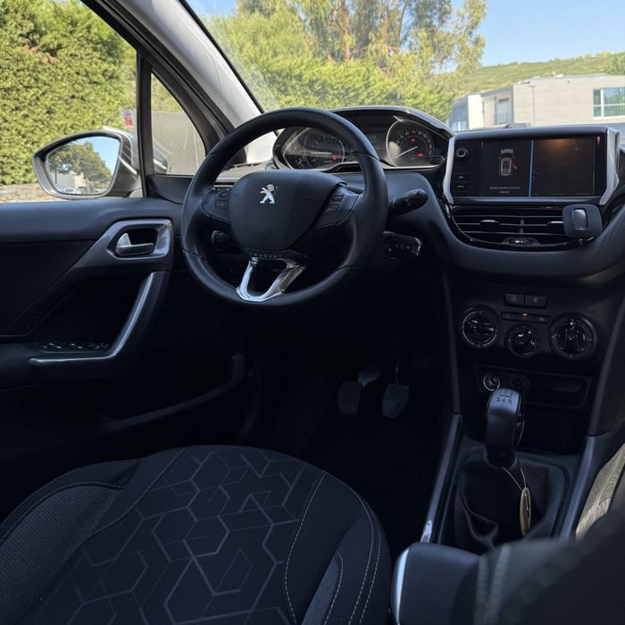 Peugeot 2008 1.2 TPh 2017 55km **DESDE 139€**