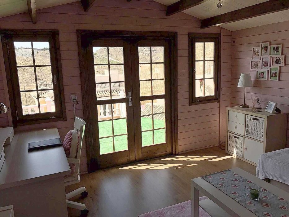 Casa de Madeira 4x4 de parede de 40mm - Modelo AINO