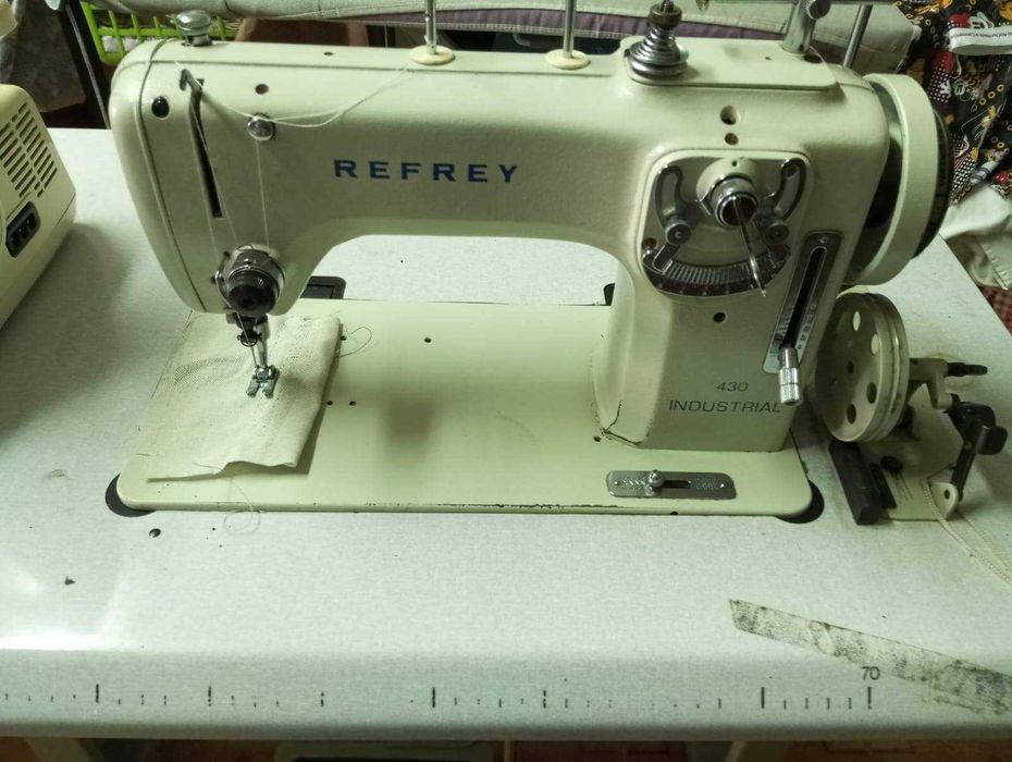 Manutençâo e reparação, de máquinas costura