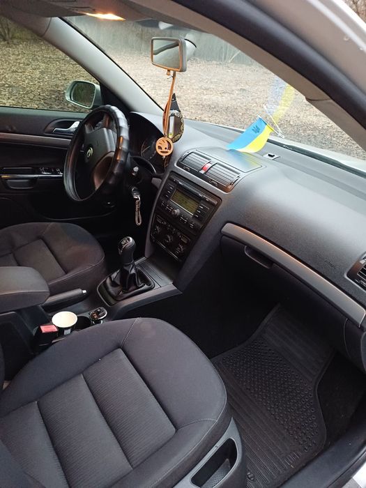 Продаю автомобіль Skoda Octavia 2005