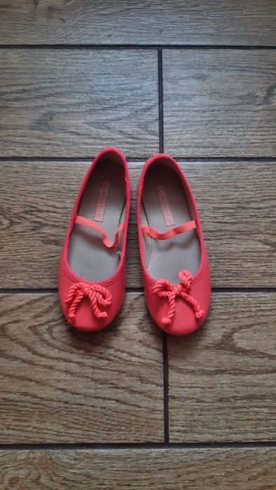 Lakierowane baleriny Zara r. 29